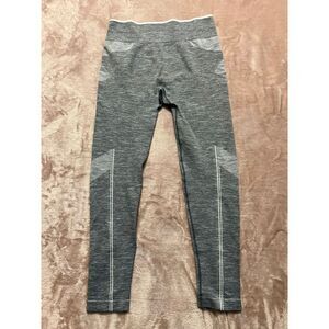 Saucony women's warp‎ knit athletic workout leggings L
